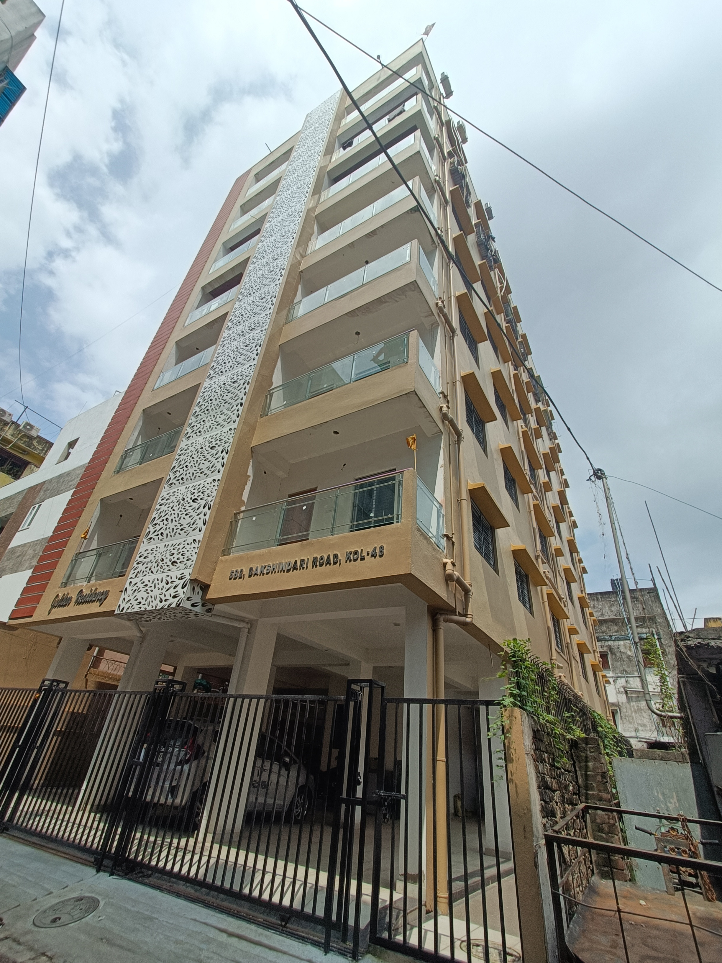 Golden Residency, Laketown Sreebhumi