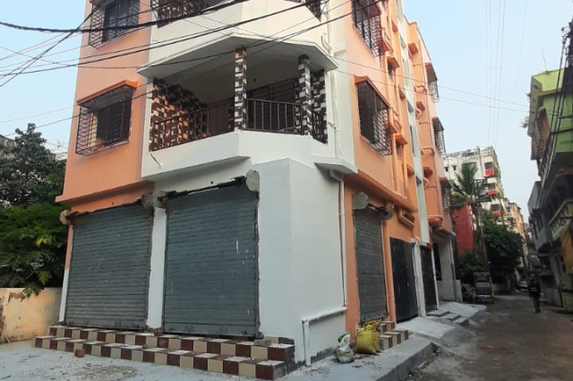 Spacious 920 Sq.ft. 2BHK Flat for Sale in Kaikhali, Kolkata